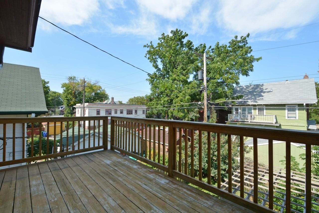 1621 Laurel Ave - Photo 6 of 20