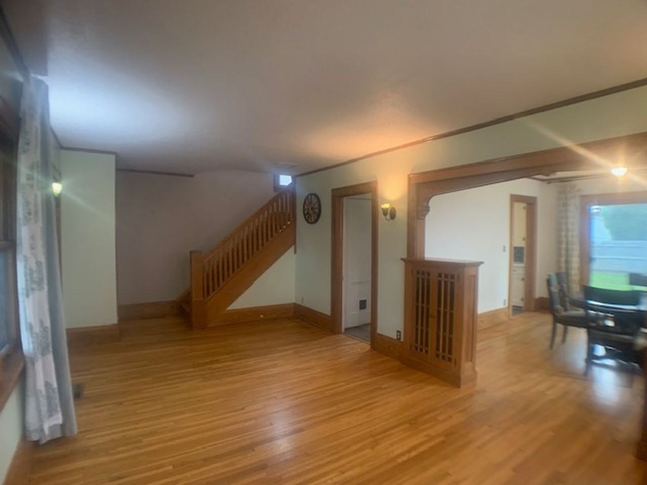 1428 Snelling Ave N - Photo 2 of 29