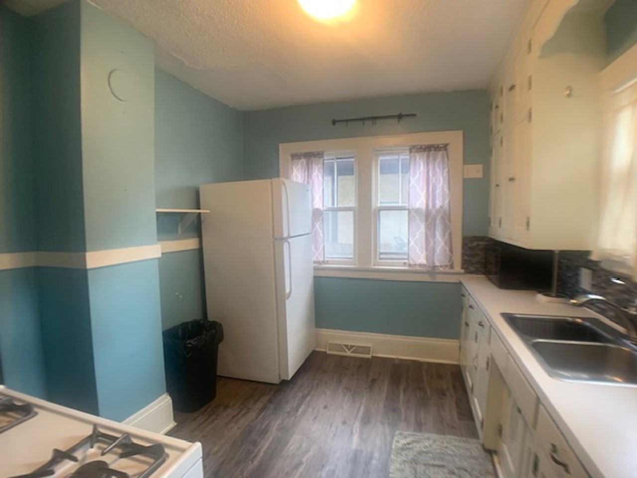1428 Snelling Ave N - Photo 7 of 29