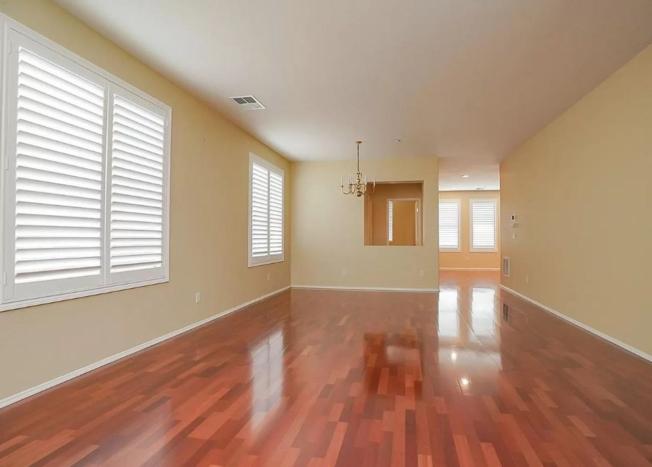 552 Condor Ave - Photo 2 of 19