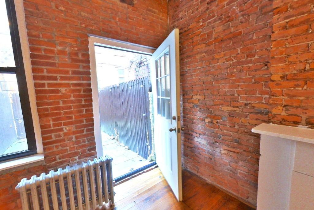 Leroy St #1C - Photo 2 of 4