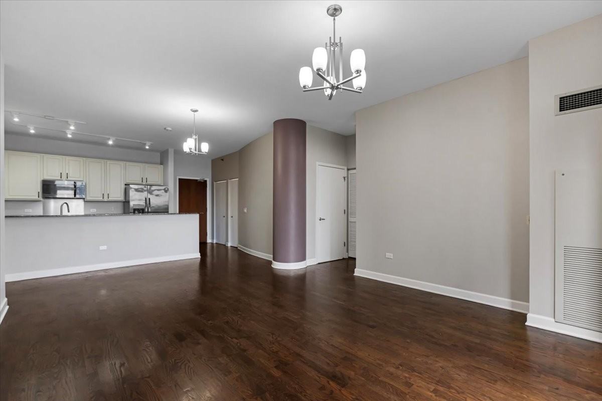 1322 S Prairie Ave #00610