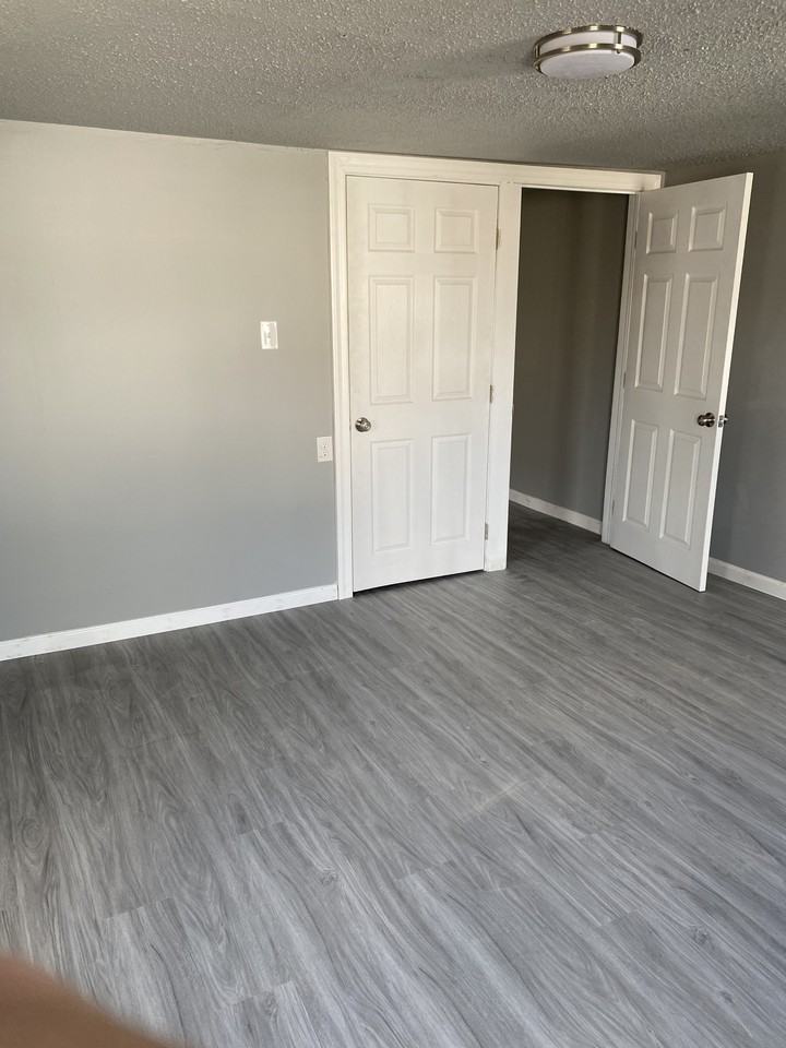 411 Watt St #NA - Photo 2 of 12