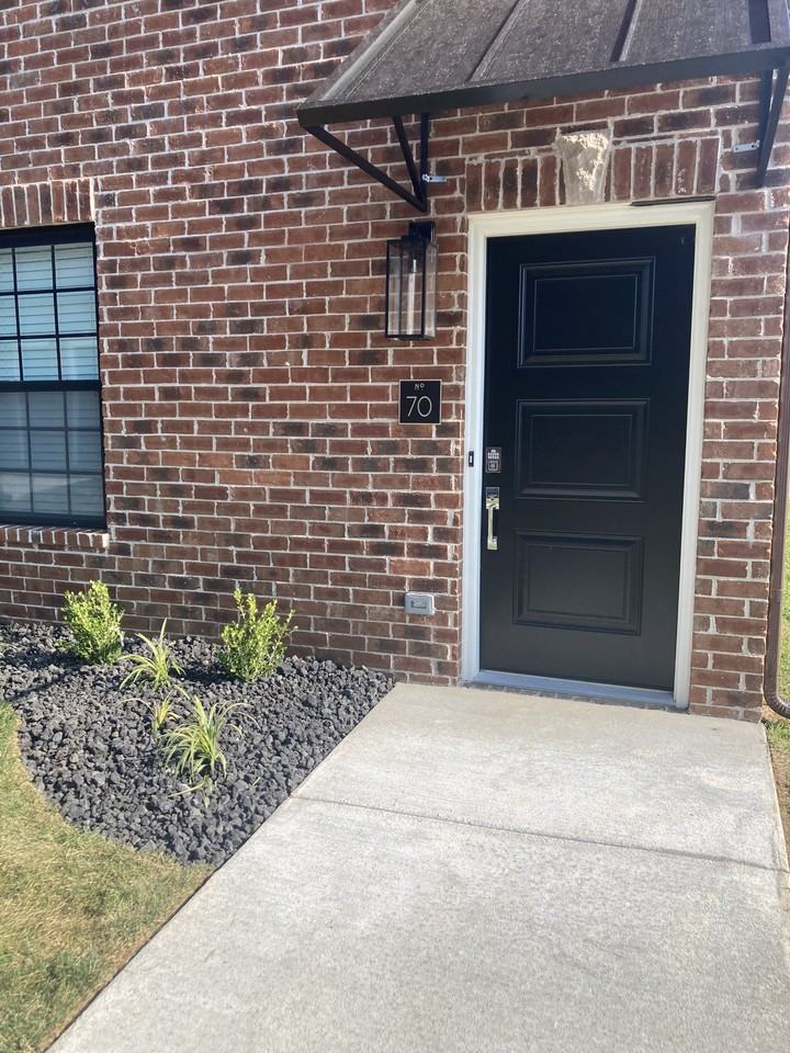 80 Saint James Ct #80 - Photo 2 of 24