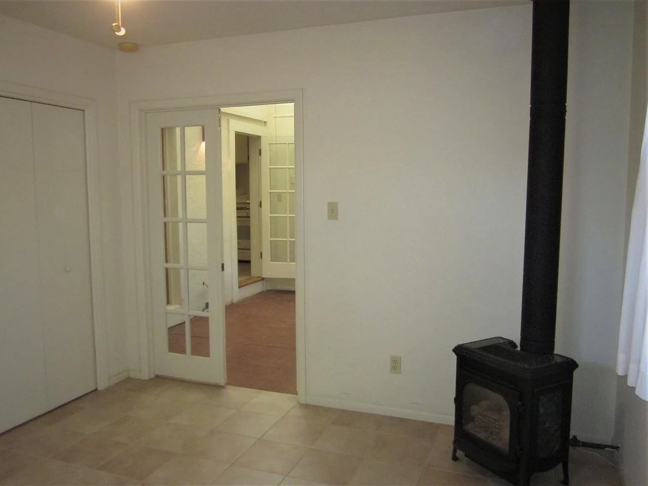 321 Jefferson St Ne #NA - Photo 7 of 13