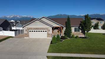 featured image of 1022 E Old Mill Dr #NA