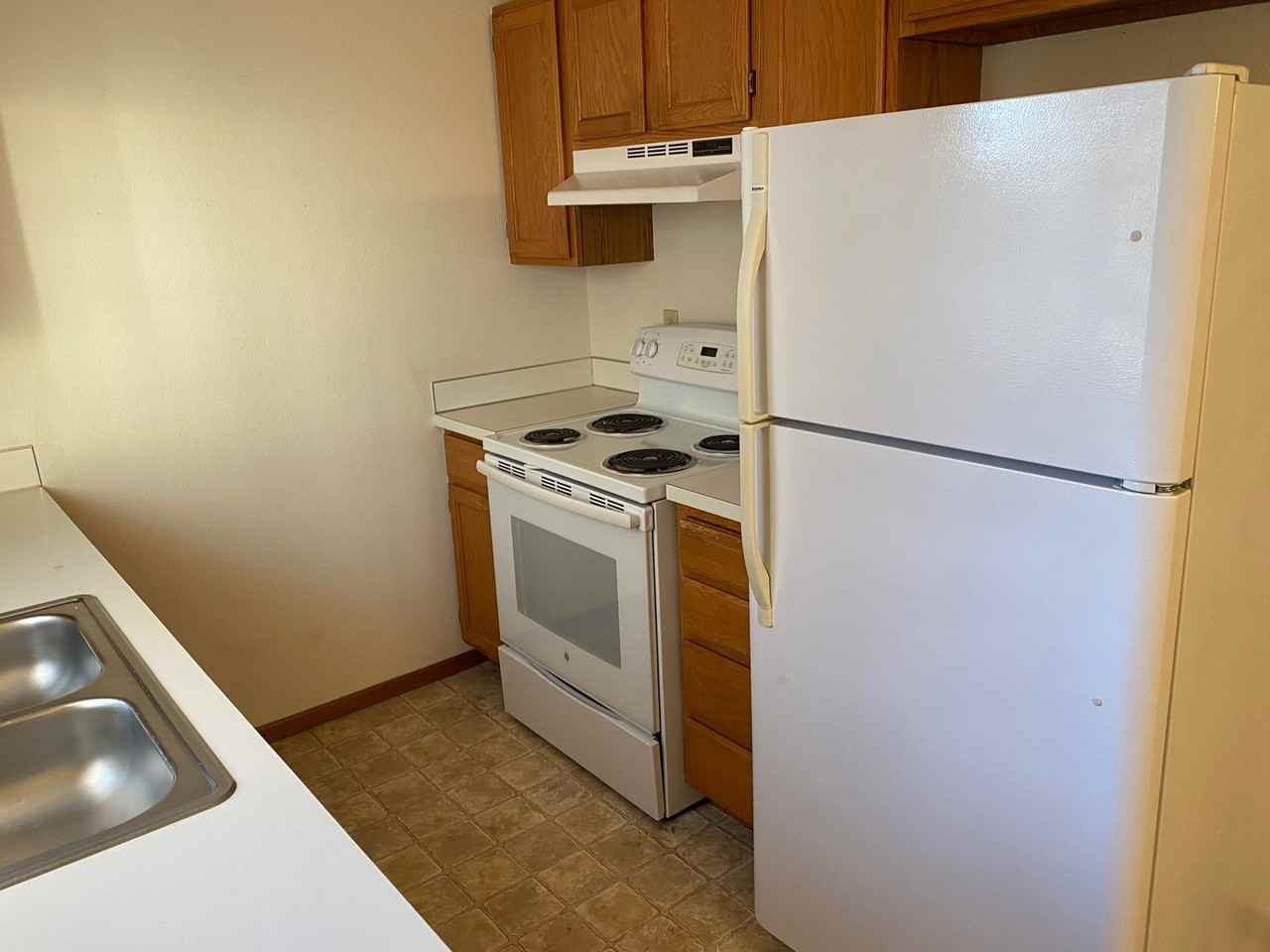 1001 Crestview Lane #D - Photo 3 of 8