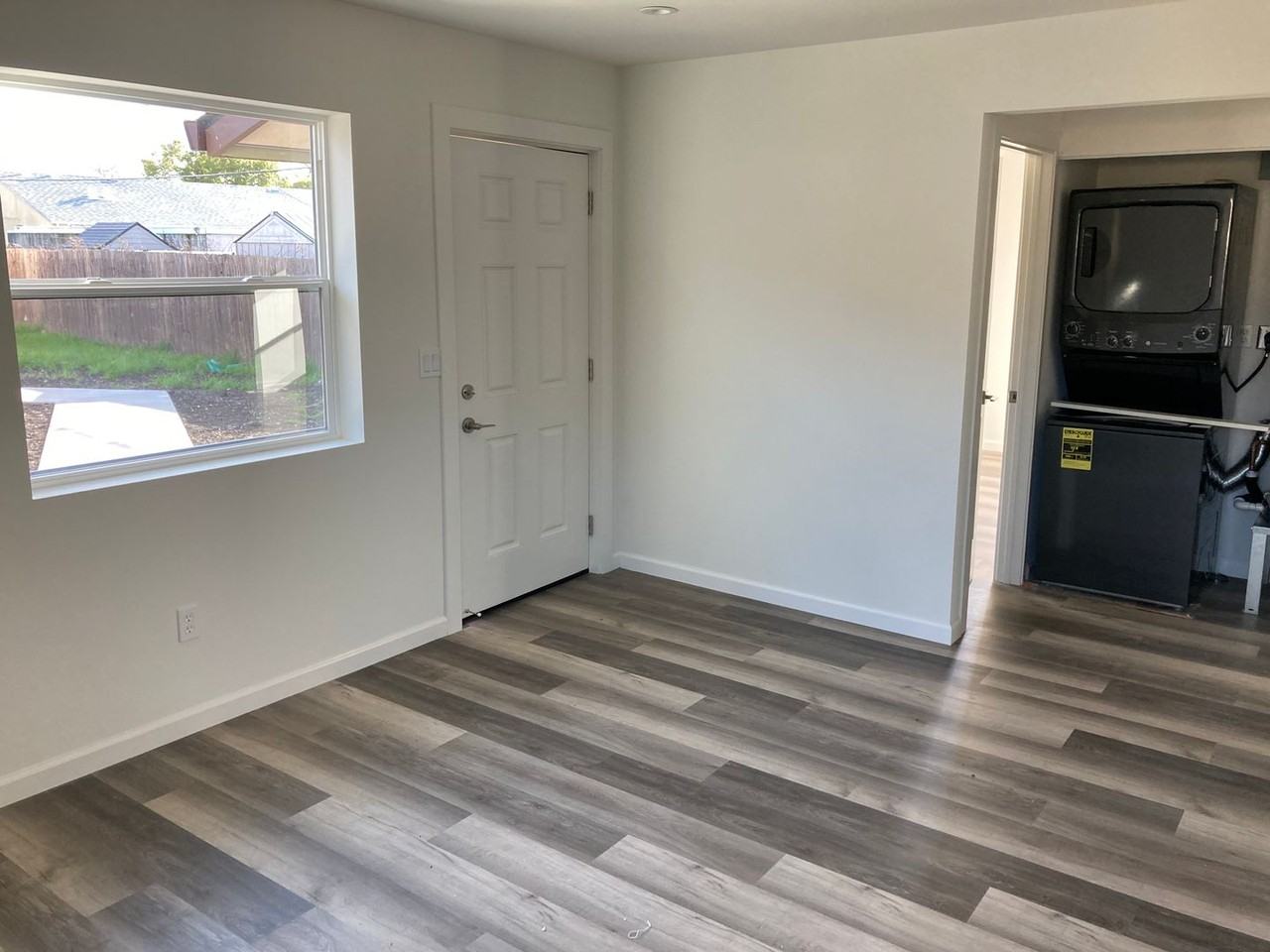 25-29 Rockwood Ct - Photo 2 of 14