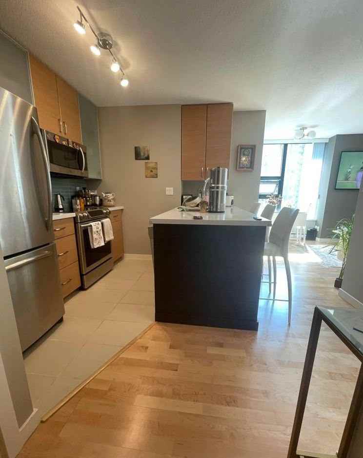 928 Homer St - Photo 3 of 11