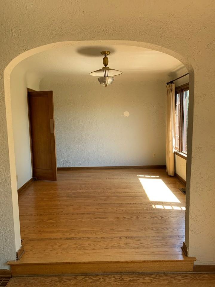 1015 Ne 71st St - Photo 3 of 14