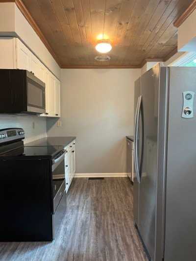 809 Cates St - Photo 7 of 13