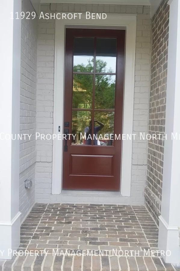 11929 Ashcroft Bnd - Photo 3 of 42