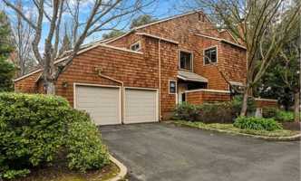 featured image of 7 Harwich Walk #7