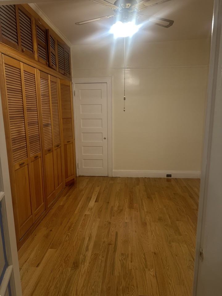 201 Hemlock St #1FL - Photo 3 of 4