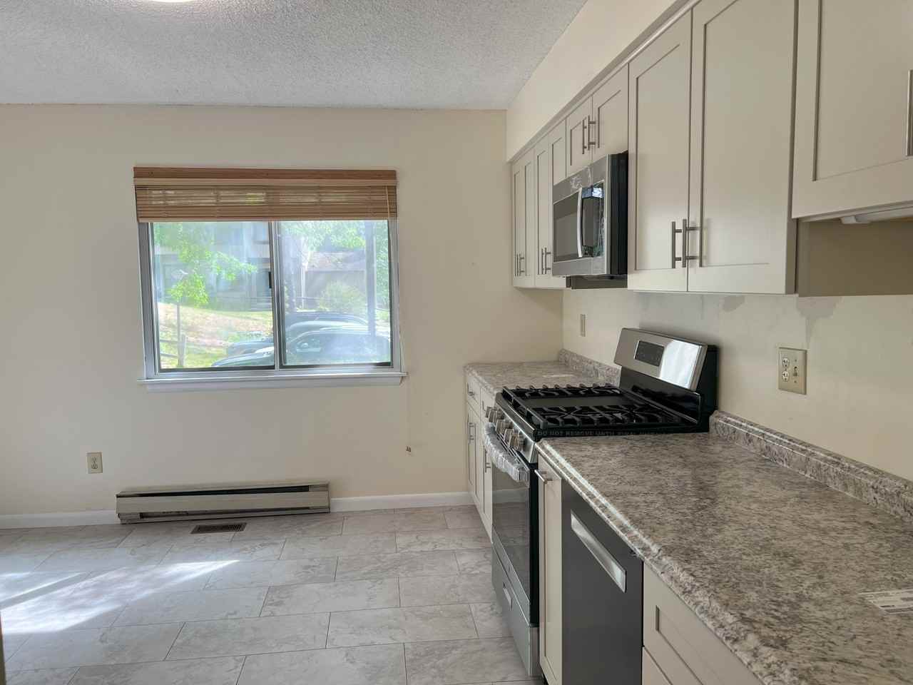 120 Knollwood Ter #120 - Photo 6 of 42