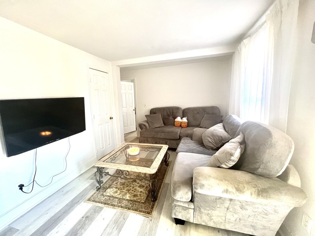 407 Washtenaw Rd #1 - Photo 4 of 13