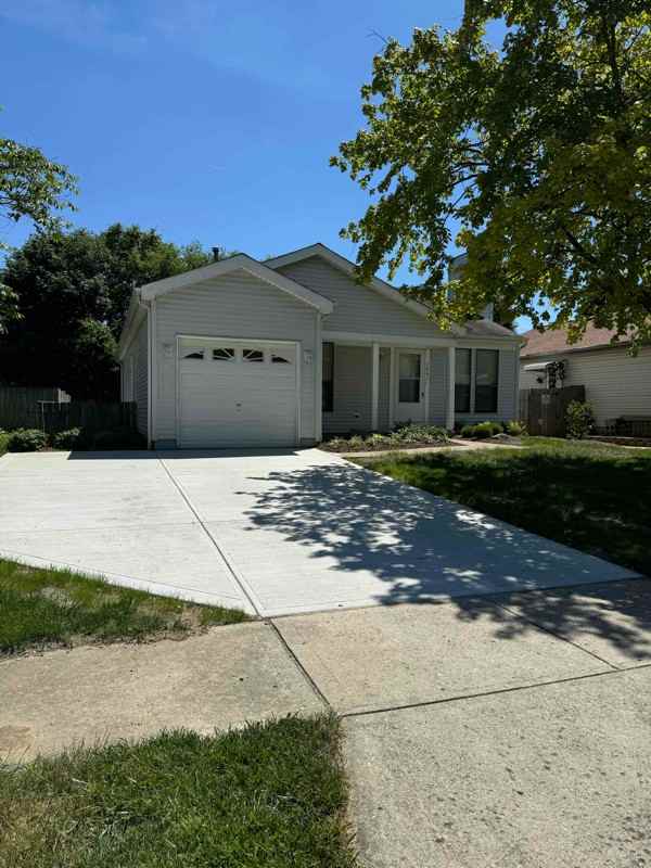 2441 Sawbury Blvd - Photo 3 of 13