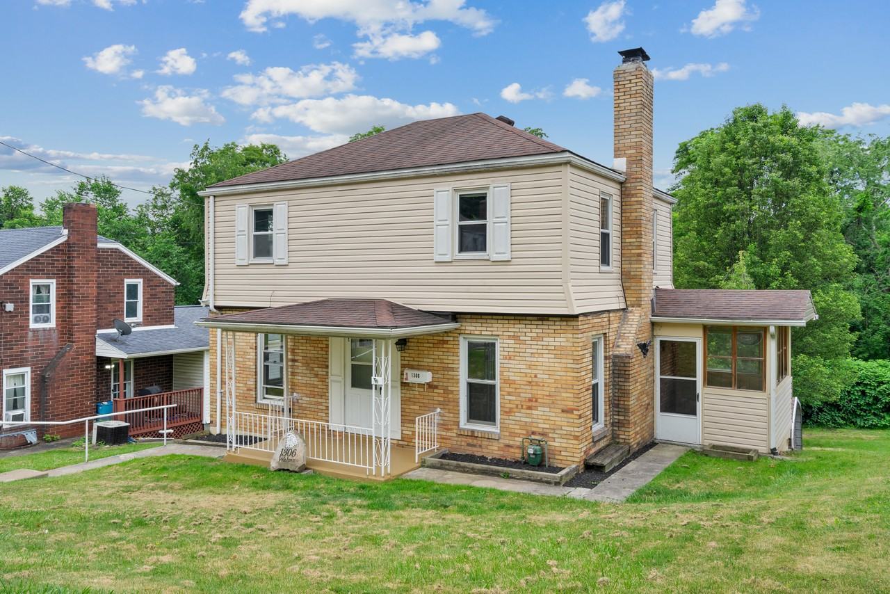 1306 Walnut St #1 - Photo 2 of 33