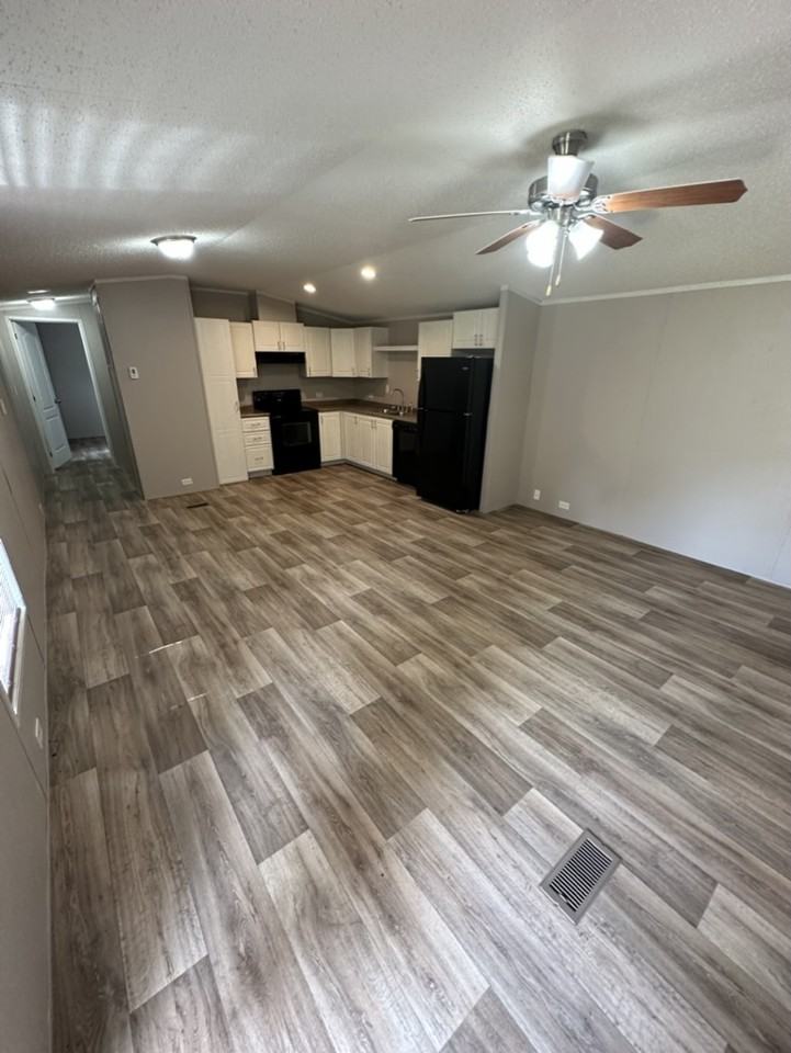 130 Charles Pl #1 - Photo 3 of 10