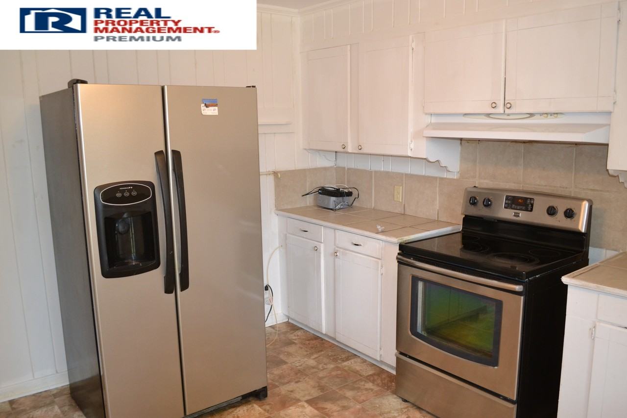 5904 Commerce St - Photo 3 of 14