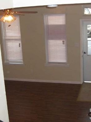 628 W 4th St - Photo 3 of 5