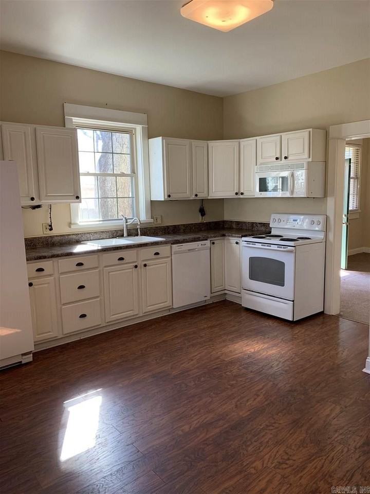 303 Rosetta St - Photo 4 of 9