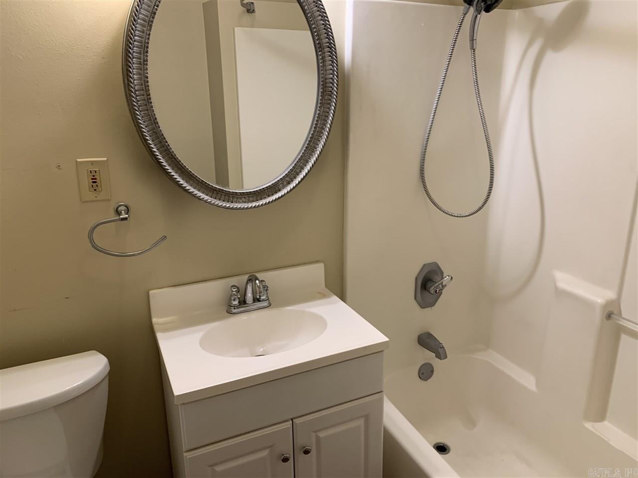 303 Rosetta St - Photo 6 of 9