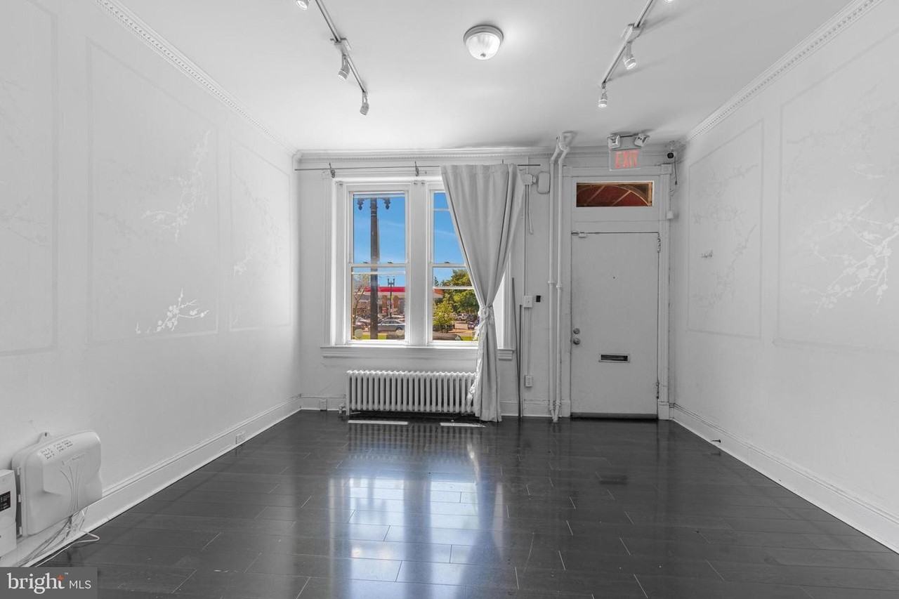 1208 Pennsylvania Ave Se - Photo 4 of 28