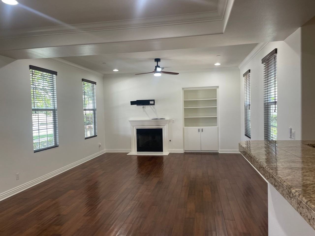 1518 Valencia Ave - Photo 3 of 21