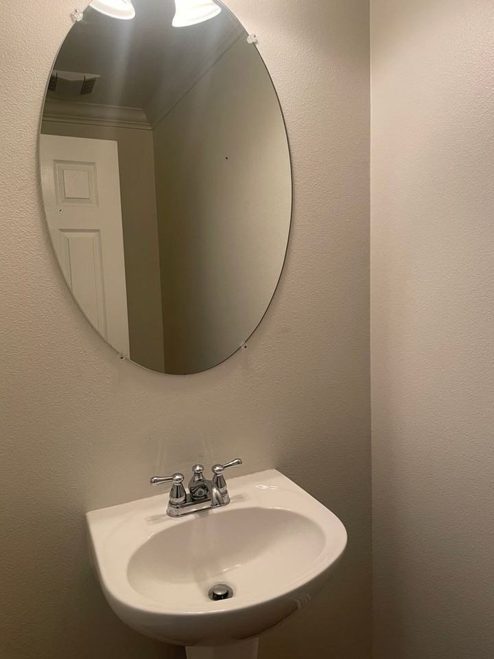 1518 Valencia Ave - Photo 6 of 21
