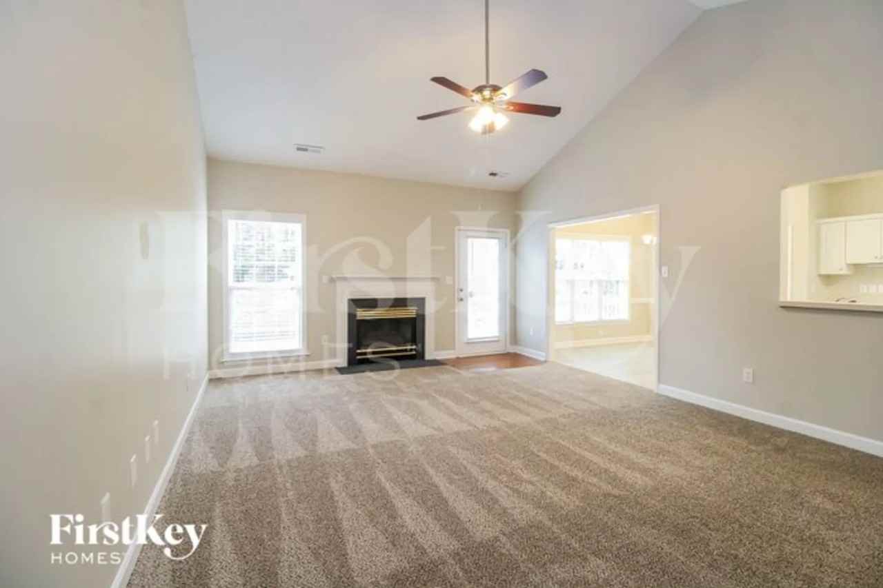 4309 Southern Oak Dr - Photo 2 of 15