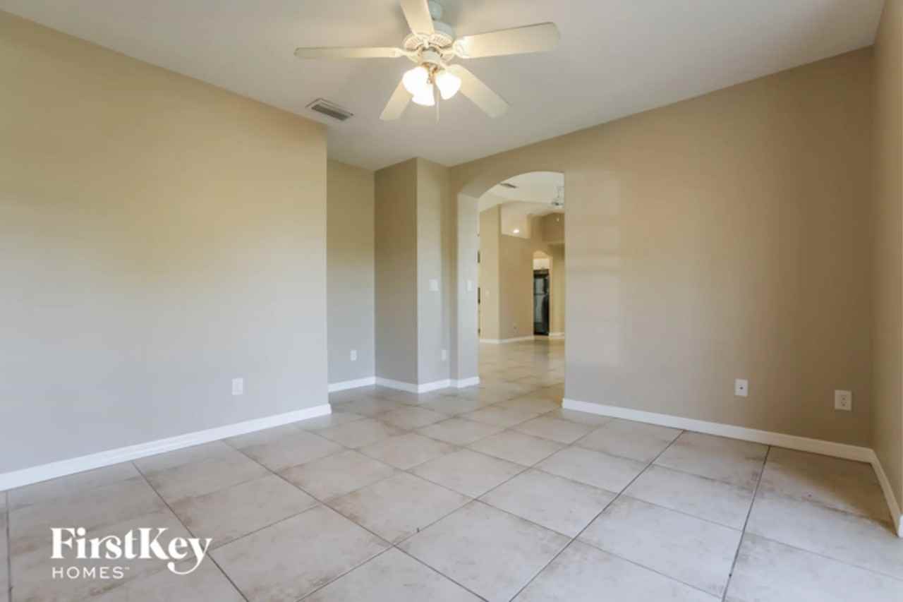 3344 Cincinnati St - Photo 3 of 15