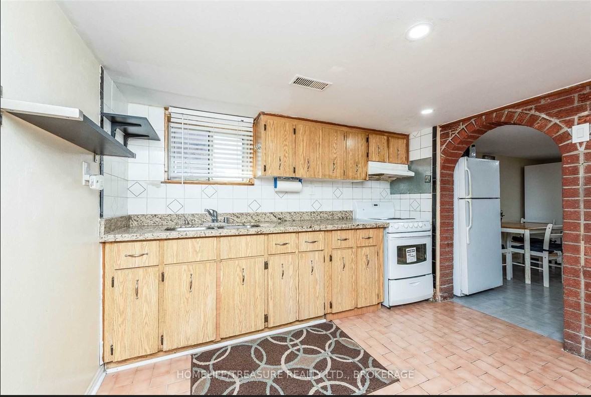1846 Keele Street - Photo 2 of 8