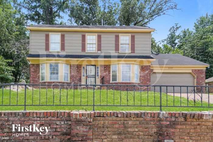 2097 Meadowview Ln - Photo 2 of 16