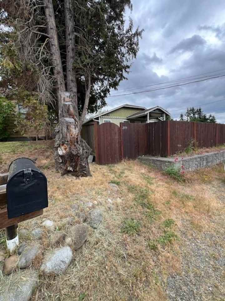 2979 38th Ave Ne - Photo 3 of 30