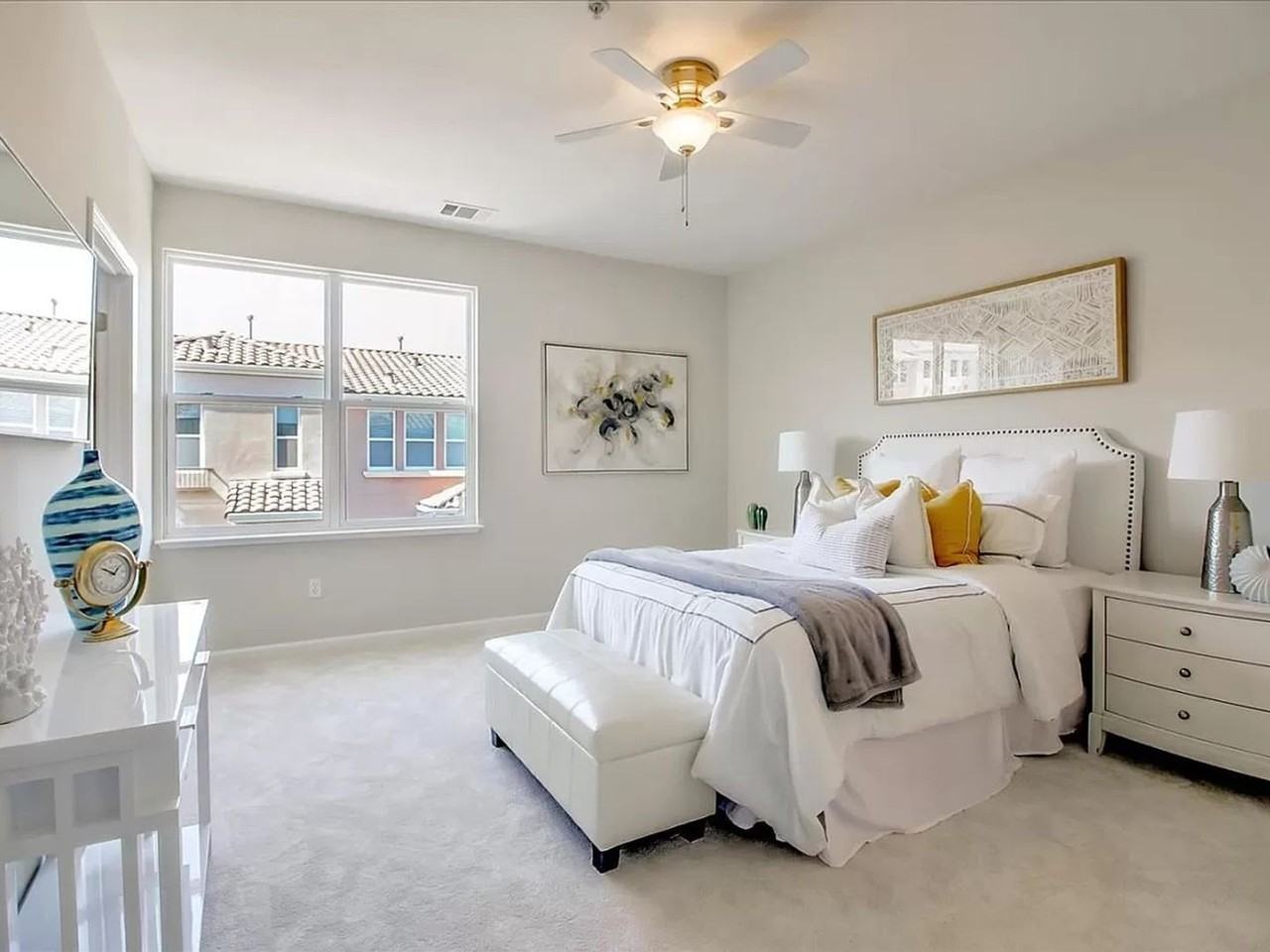1521 Fiesta Ln - Photo 3 of 23