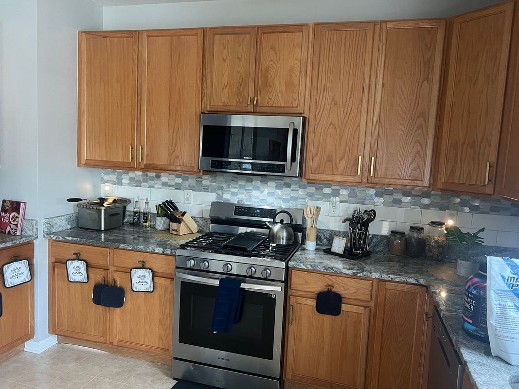 917 Denston Rd - Photo 3 of 7