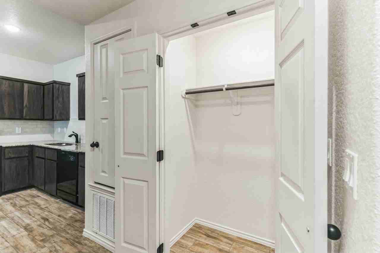 2416 Alterman Dr #B - Photo 5 of 15