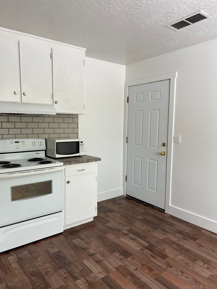 1030 North 250 West Apt A Logan - Photo 7 of 12