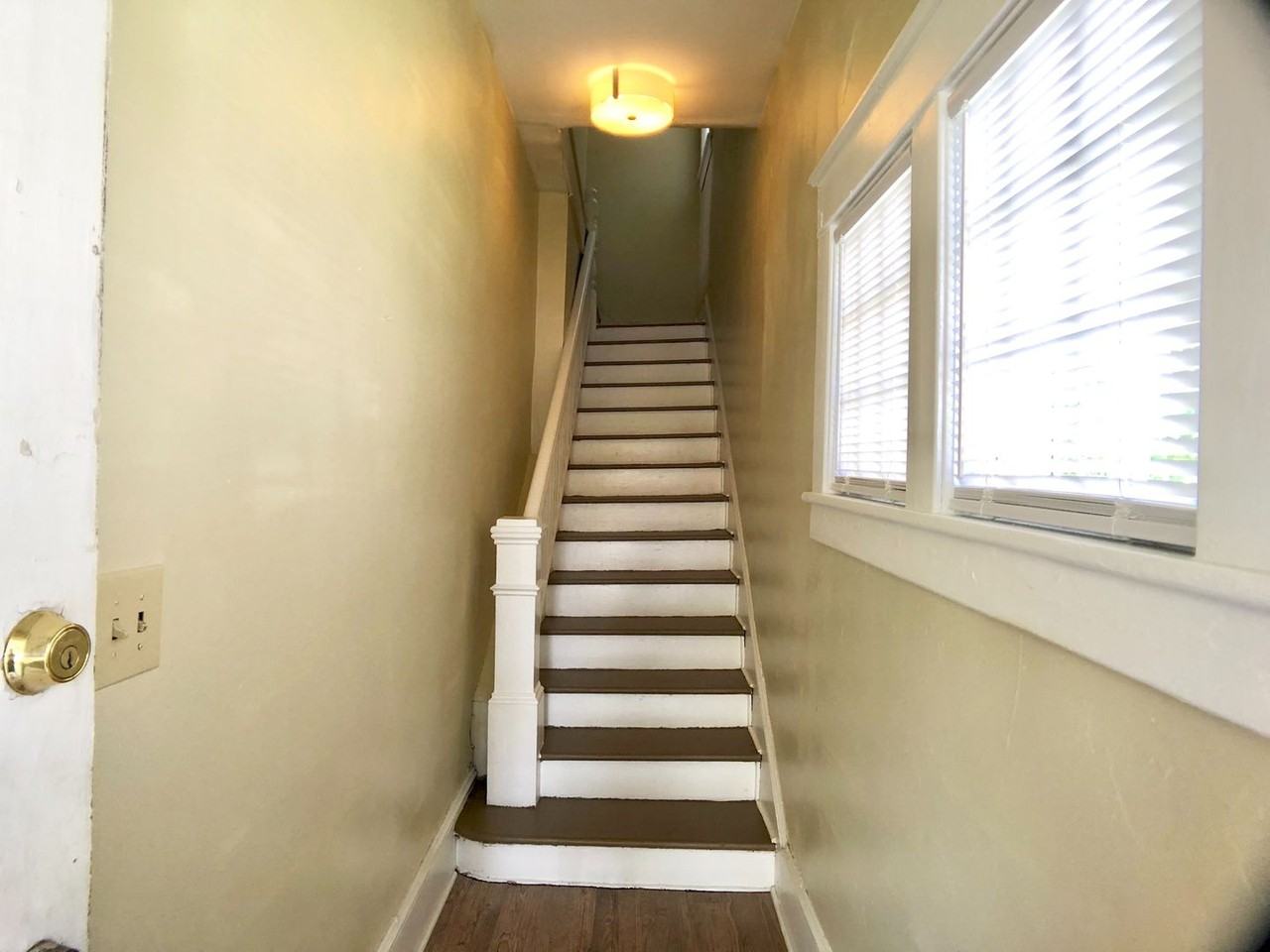 322 S Mendenhall St - Photo 3 of 14