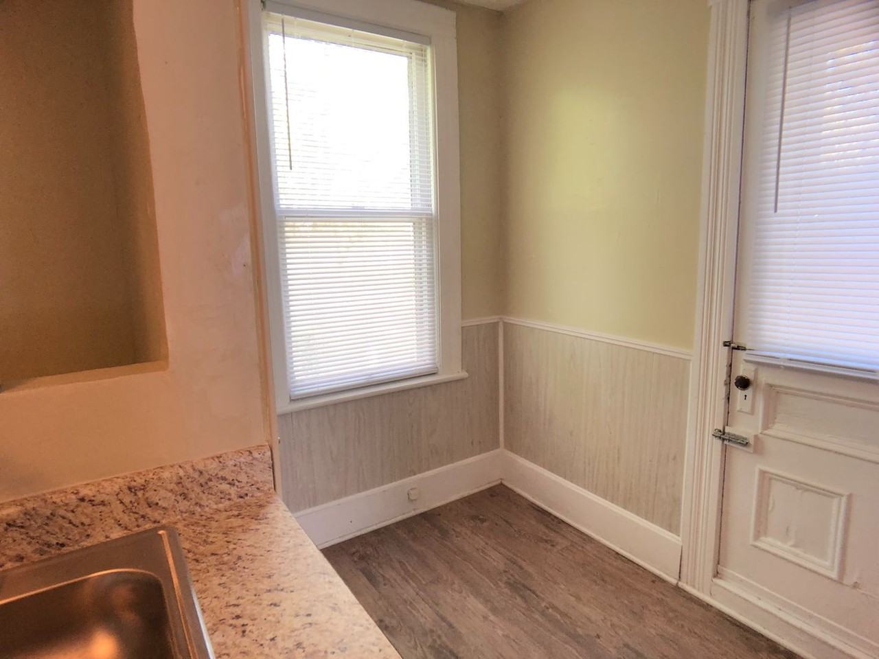 322 S Mendenhall St - Photo 6 of 14