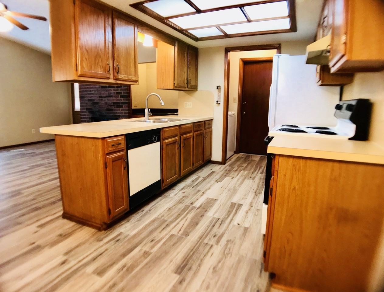 543 Nw 137th St - Photo 3 of 13