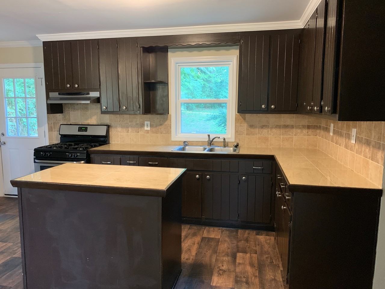 25 Lady Marian Dr Ne - Photo 5 of 10