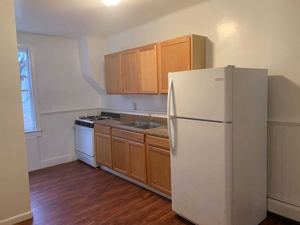 357 S Queen St - Photo 2 of 18