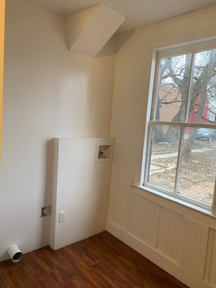 357 S Queen St - Photo 3 of 18