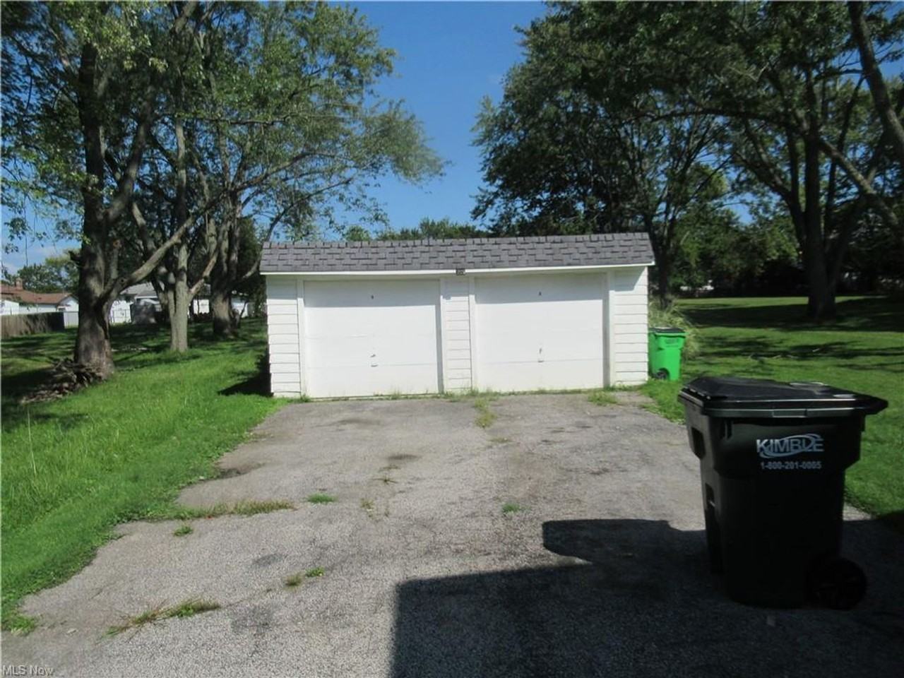5655 Columbia Dr - Photo 3 of 19