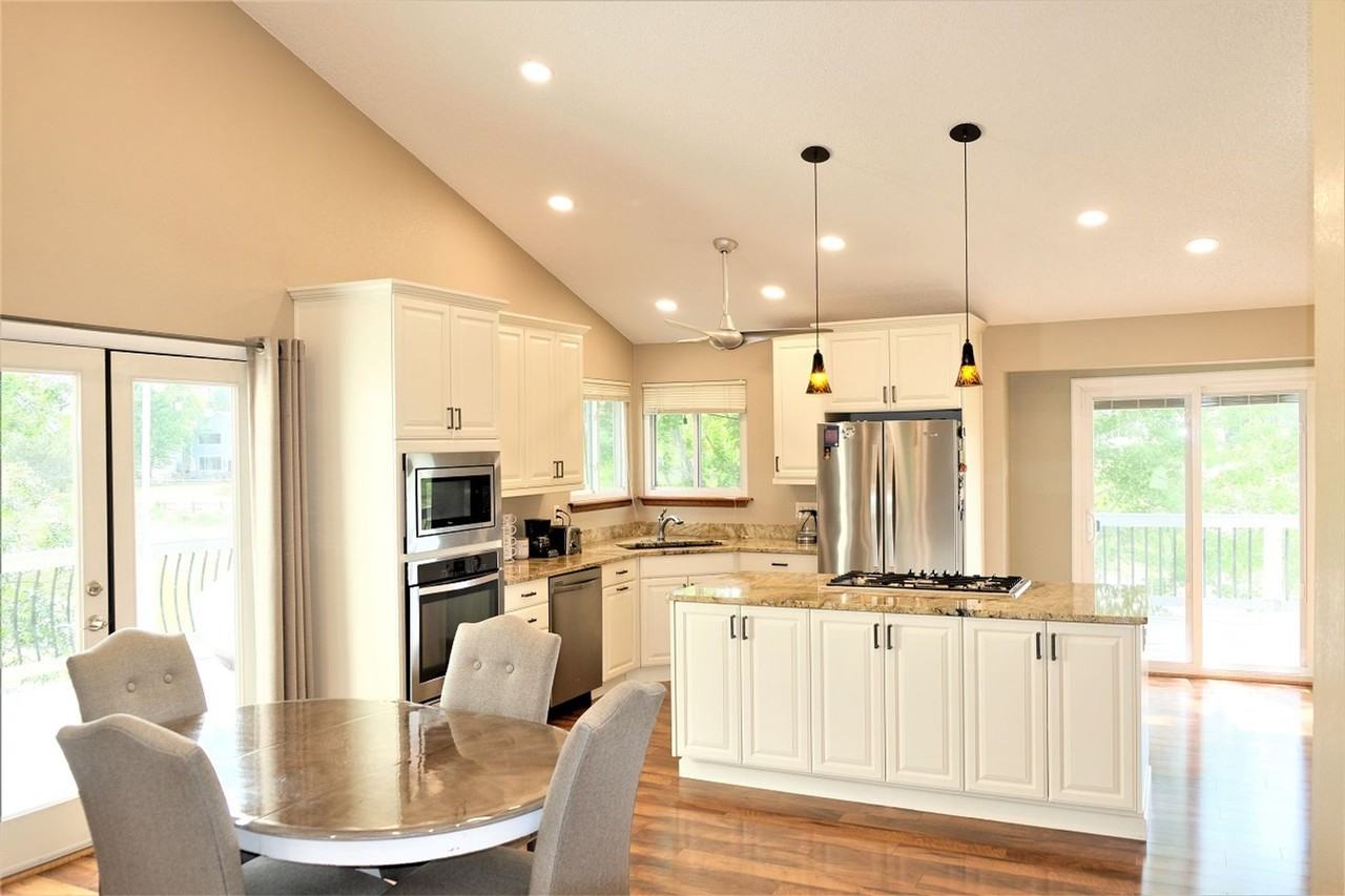 13355 Fawn Ct - Photo 4 of 31