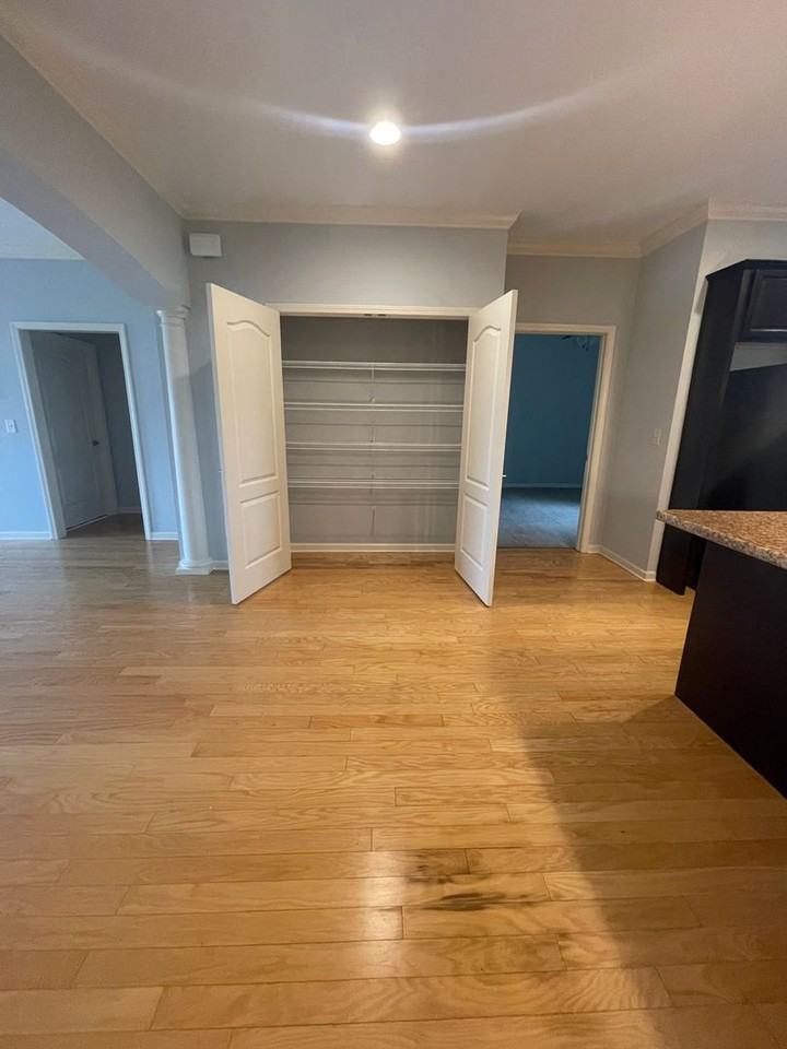 122 Judson Way - Photo 7 of 18