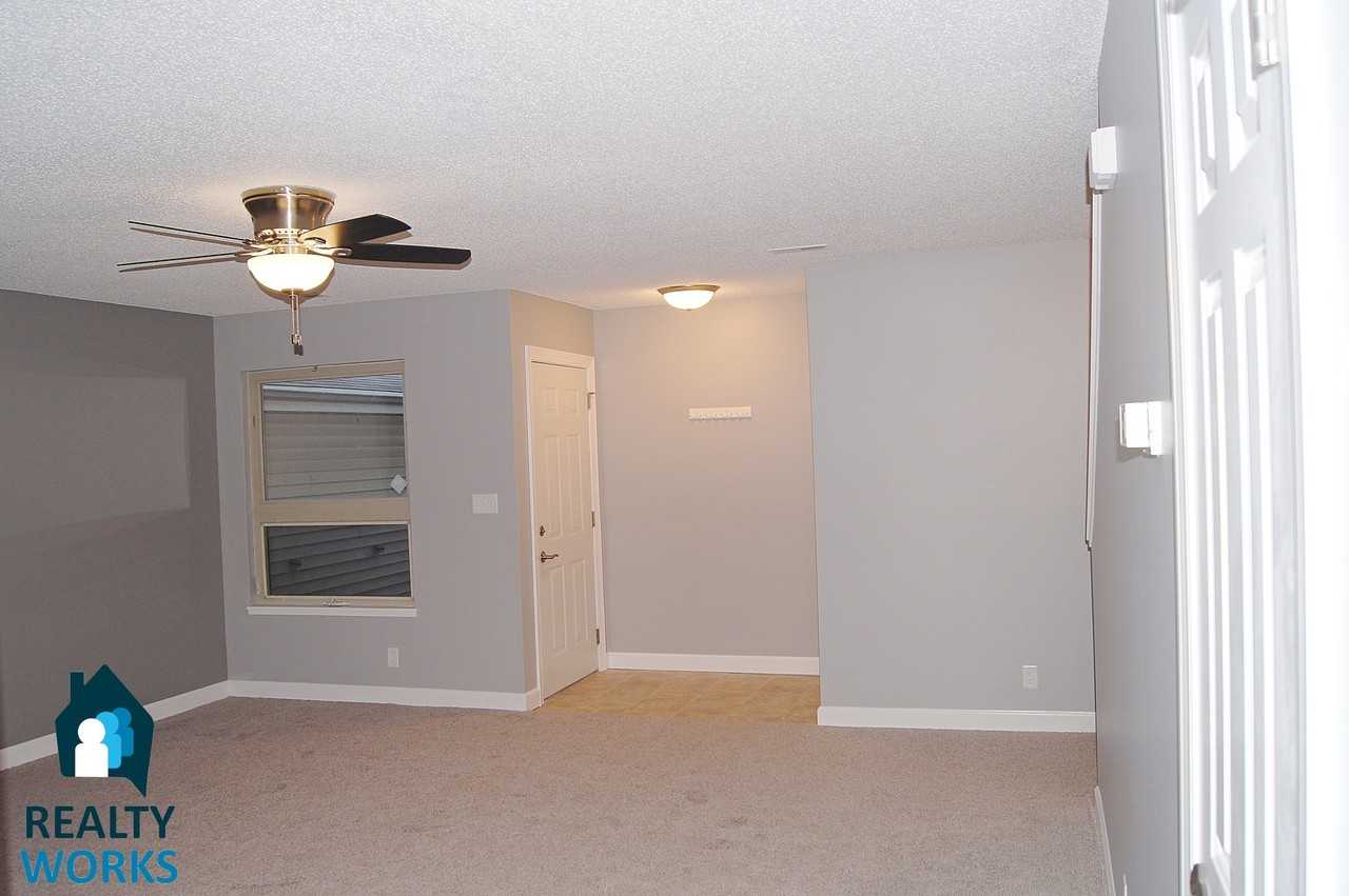 1626 Old Glory Rd - Photo 3 of 14