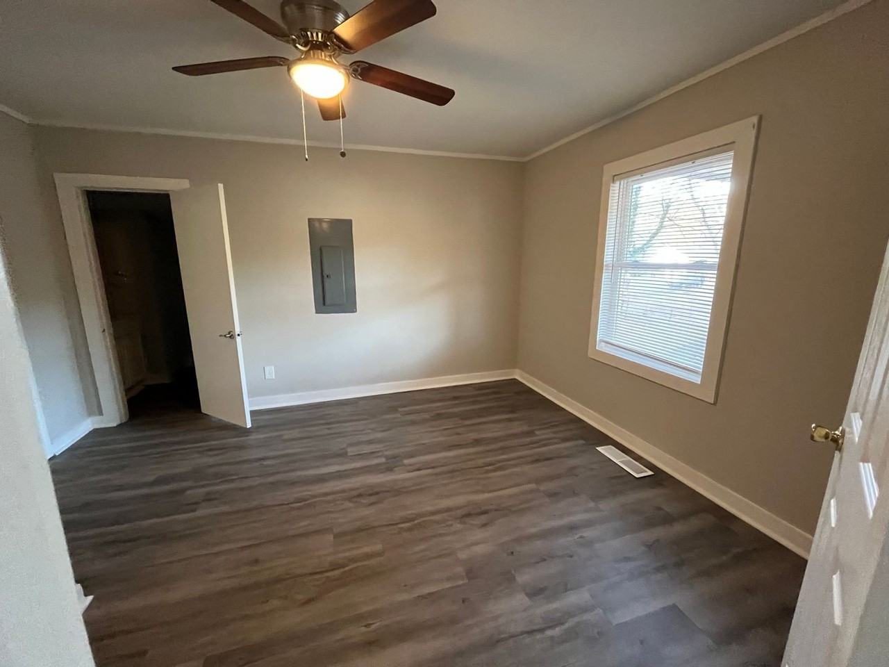 1319 Cave Spring Road - Photo 3 of 8